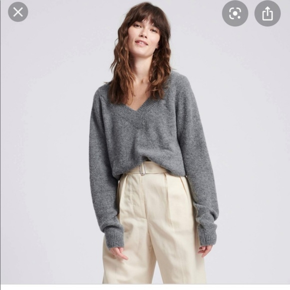 NAADAM Merino Wool Dark Gray Cashmere Blend V Neck Sweater